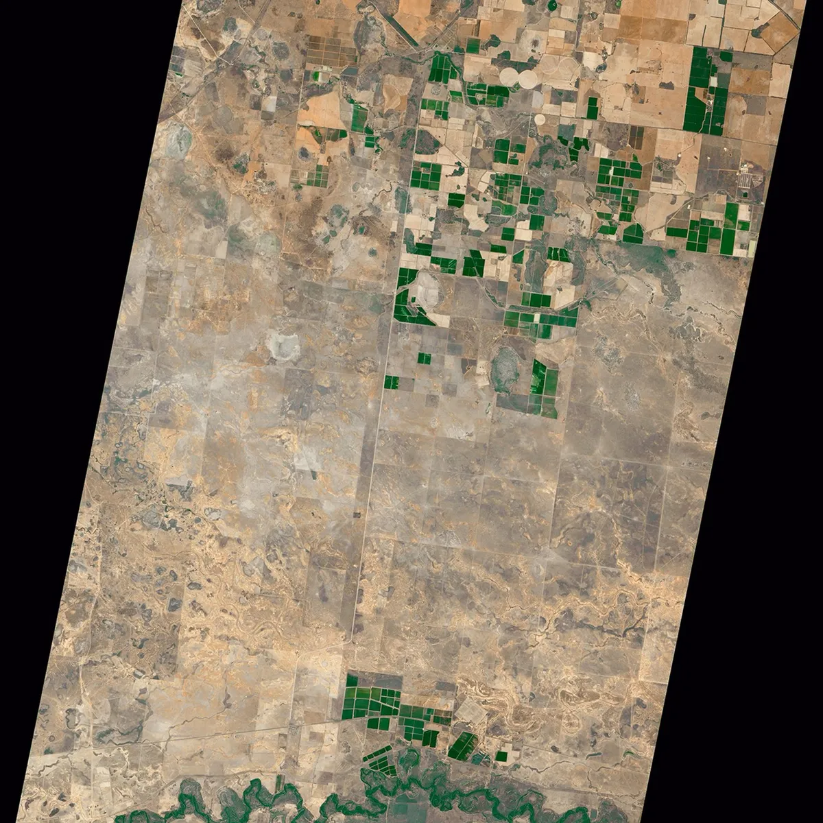 Satellite view of irrigated fields in southeastern Australia, observed by NASA EO-1.